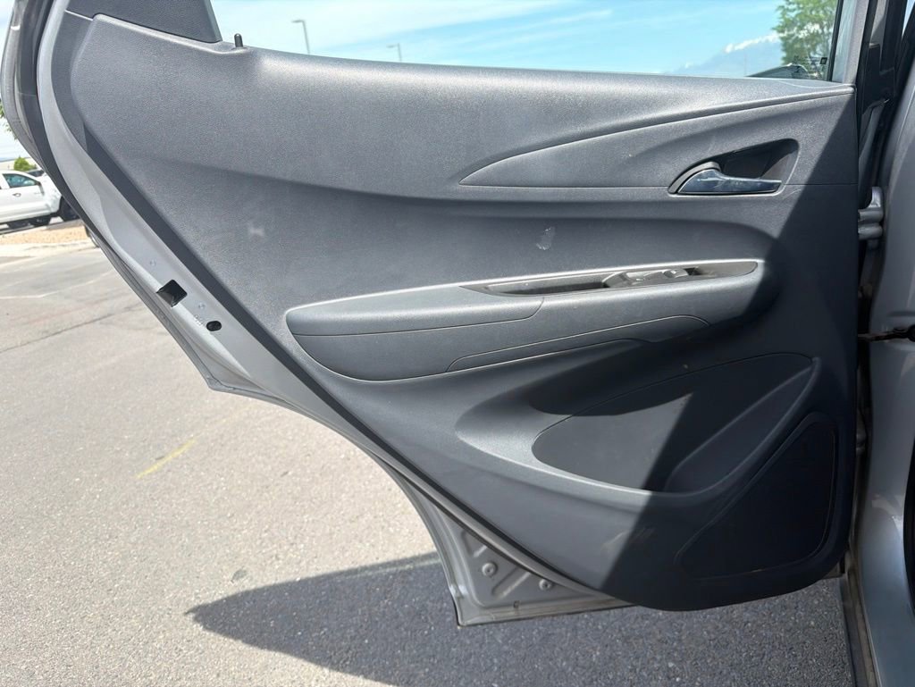 Used 2020 Chevrolet Bolt Premier FWD image 22
