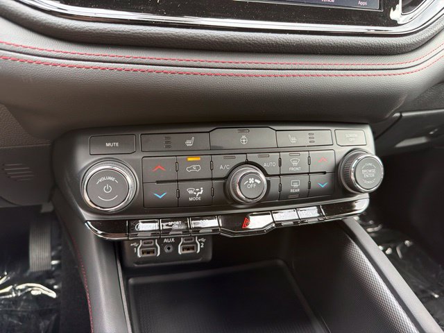 New 2026 Dodge Durango GT w/ Blacktop Package AWD/4WD image 17
