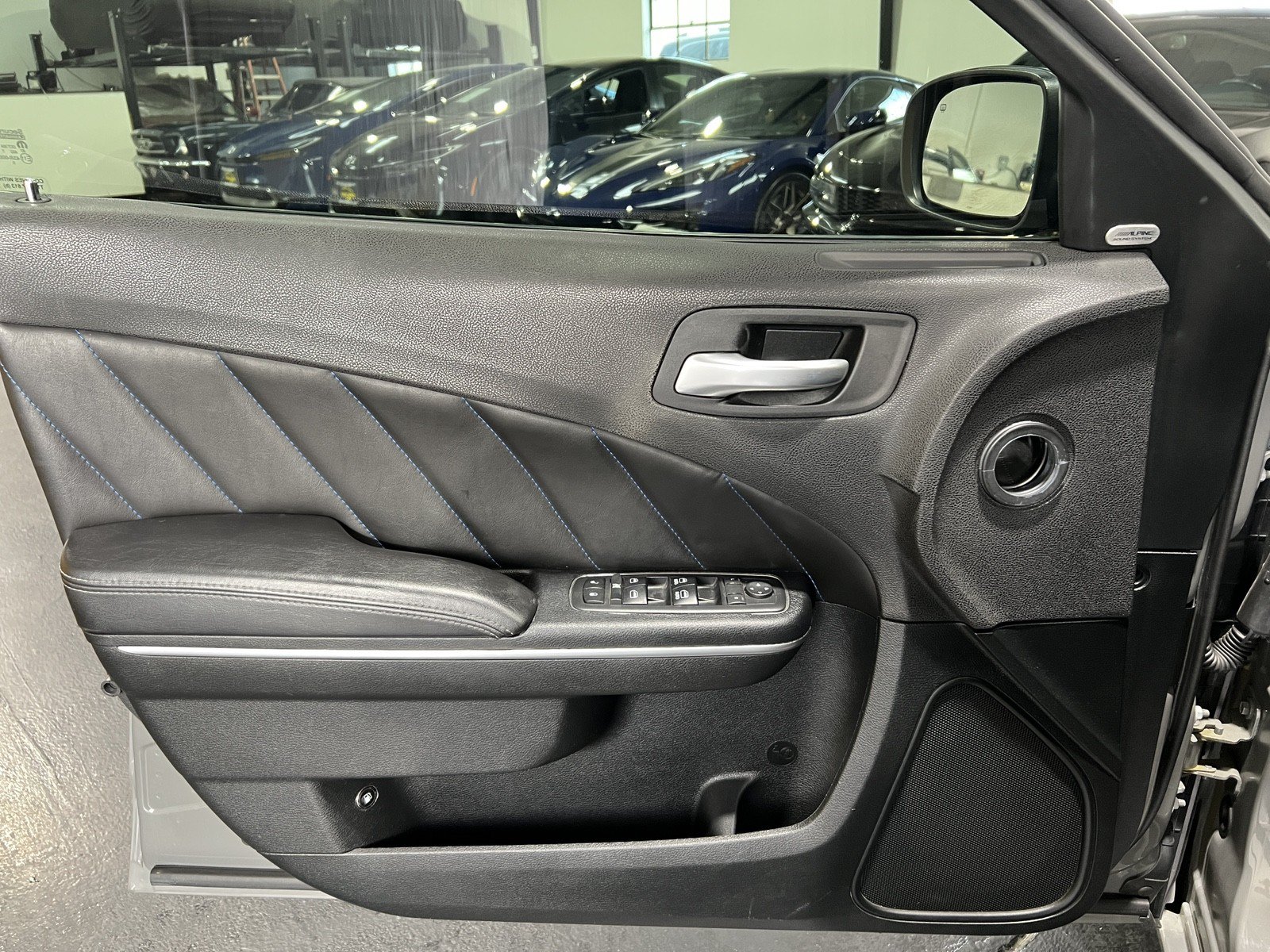 Used 2018 Dodge Charger SXT Plus RWD image 25