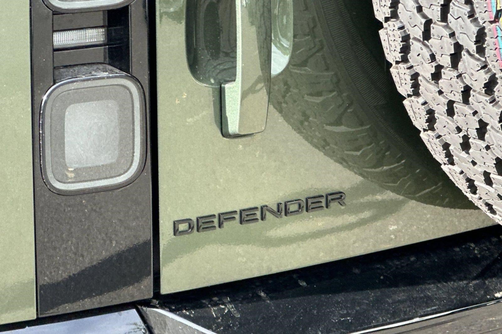 New 2026 Land Rover Defender 110 S AWD/4WD image 28