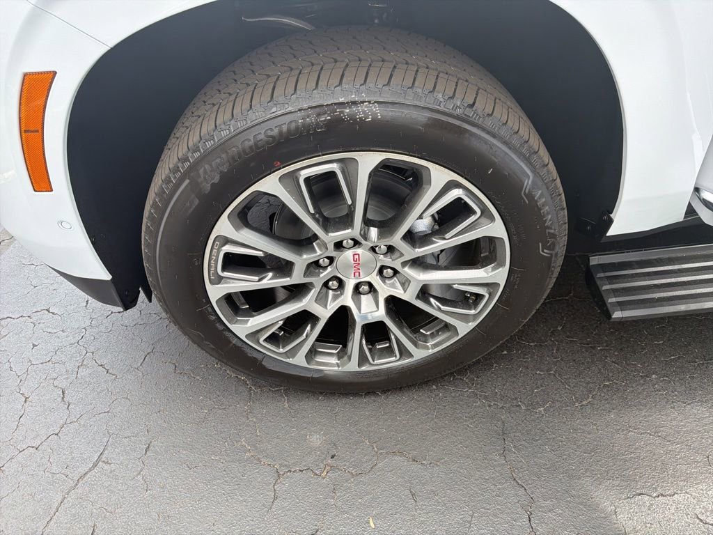 New 2026 GMC Yukon Denali image 17