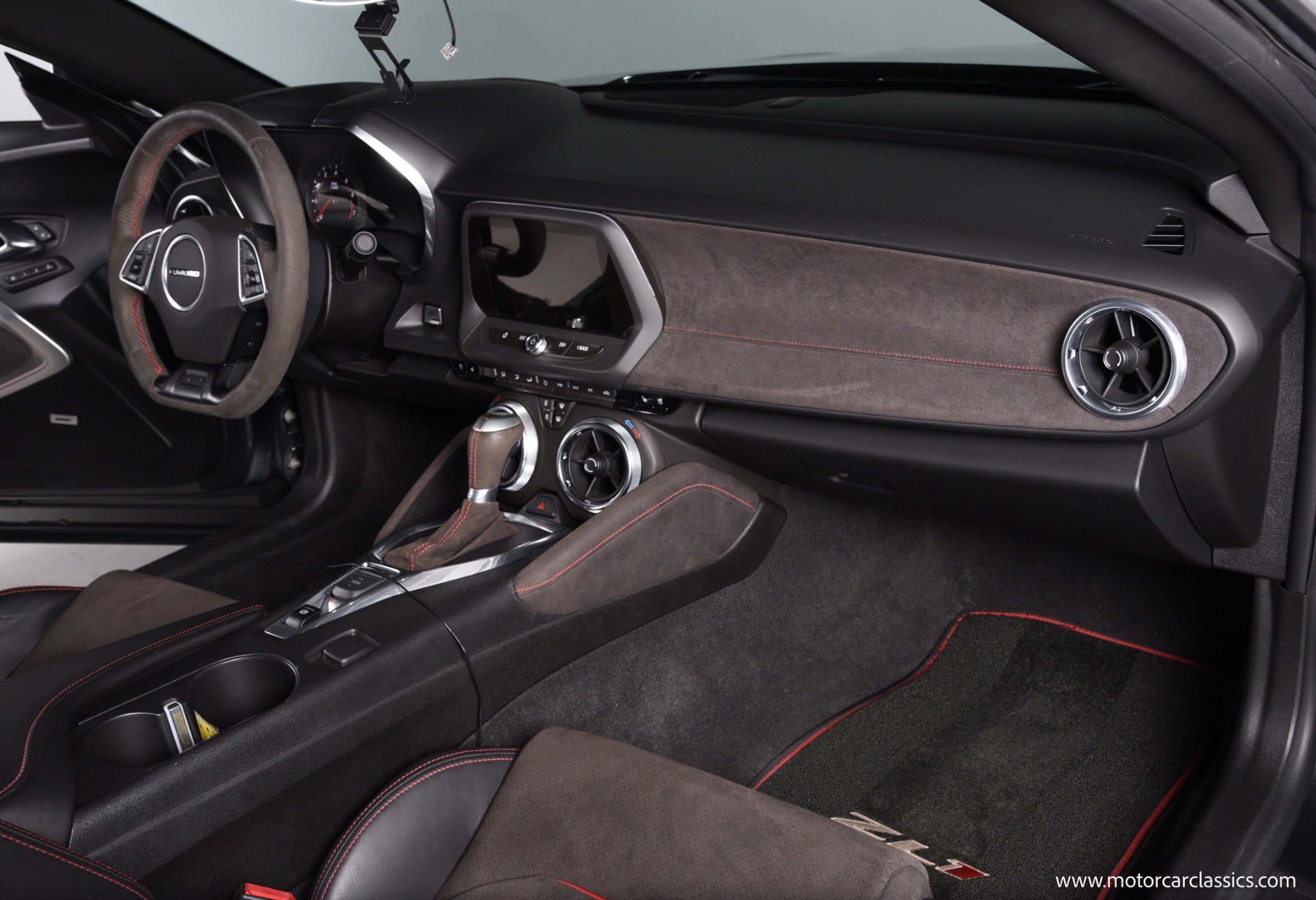 Used 2017 Chevrolet Camaro ZL1 RWD image 30