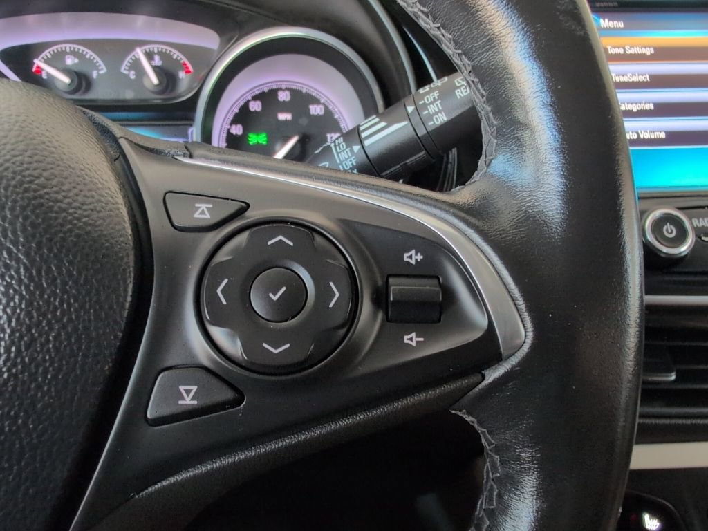 Used 2019 Buick Envision Essence image 16