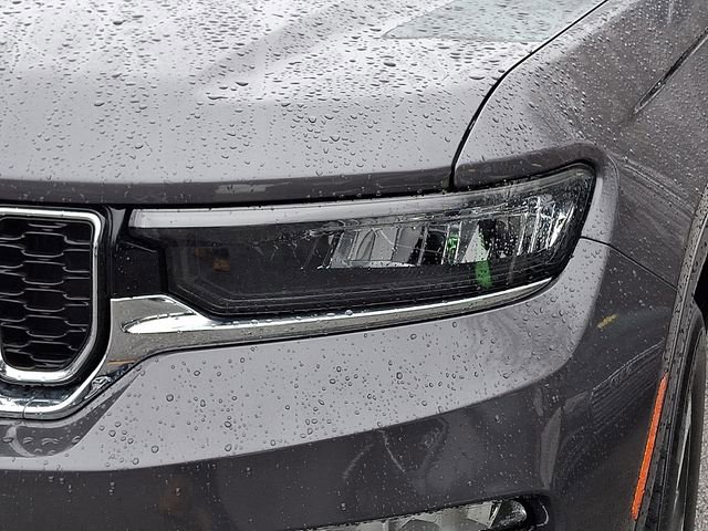 Used 2022 Jeep Grand Cherokee Limited 4xe image 9