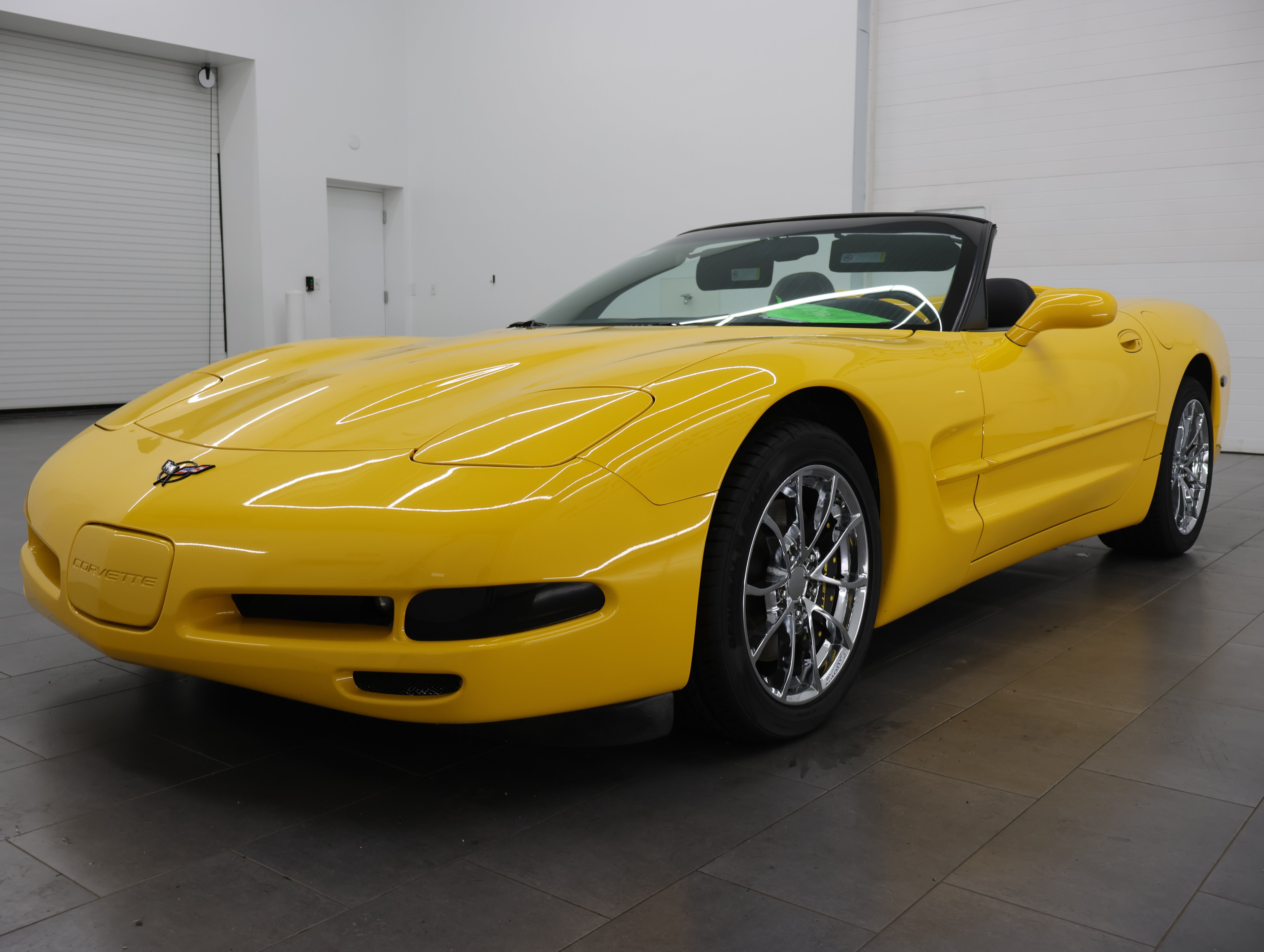 Used 2000 Chevrolet Corvette Convertible w/ Memory Pkg RWD image 33