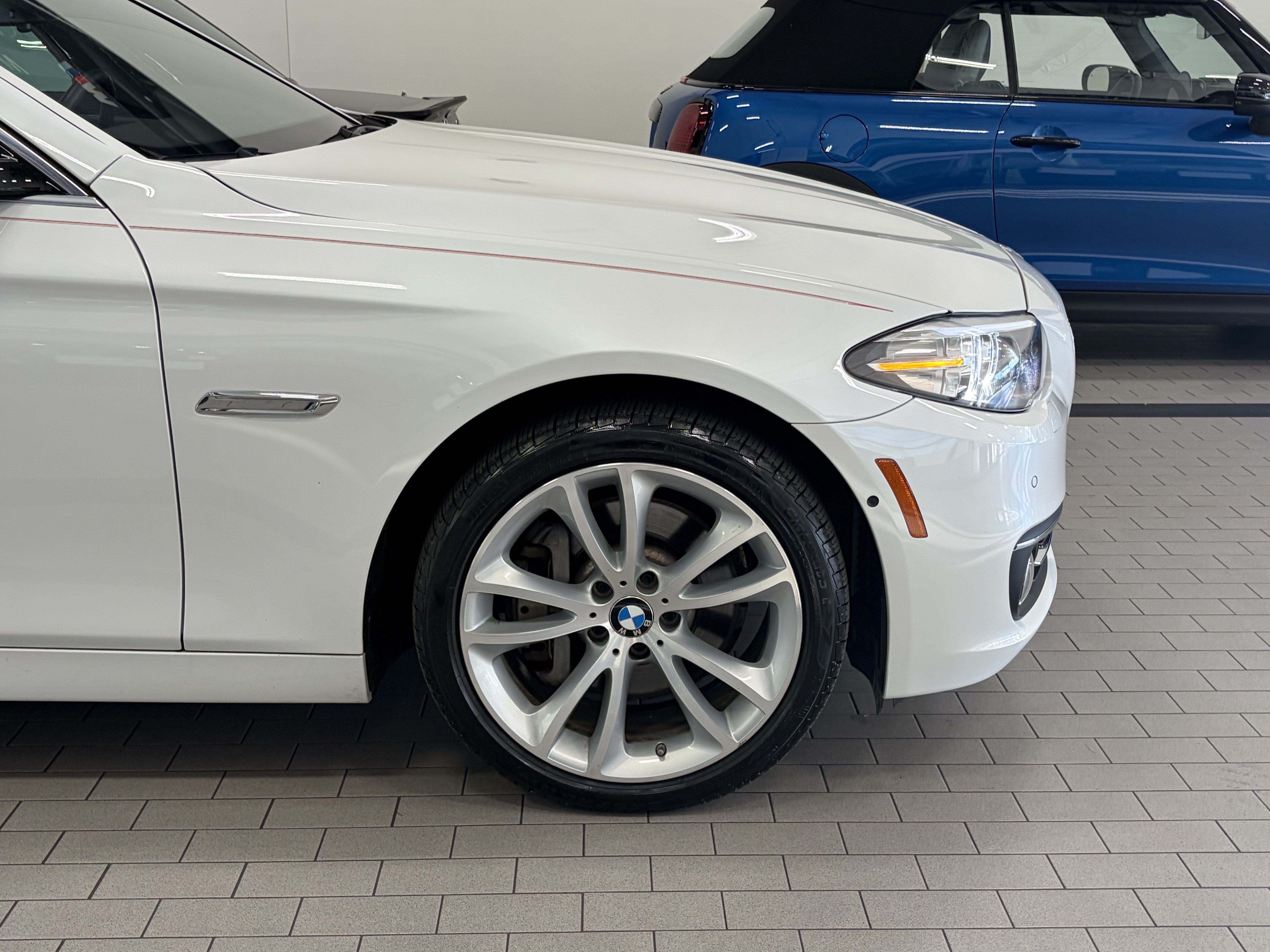 Used 2016 BMW 535i xDrive Sedan AWD/4WD image 4