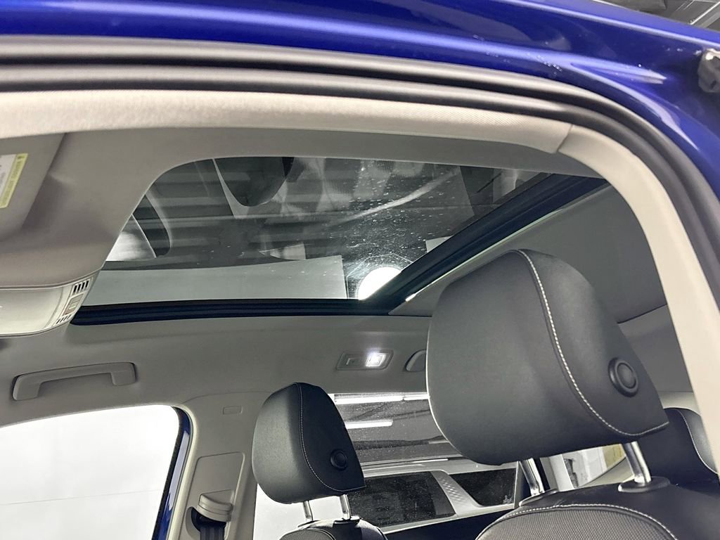 Certified 2024 Volkswagen Taos SE w/ Panoramic Sunroof Package image 18