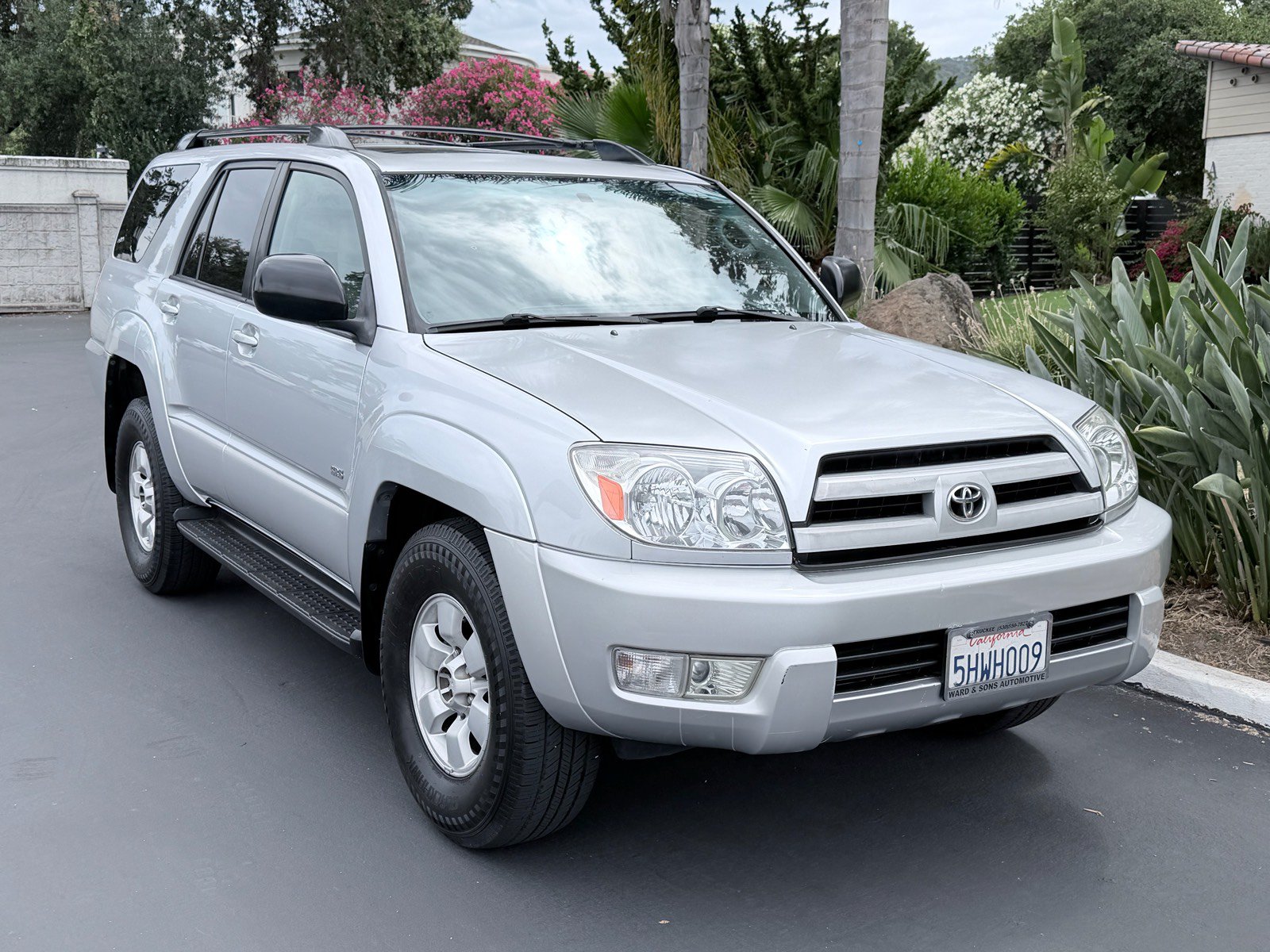 Used 2004 Toyota 4Runner SR5 RWD image 4