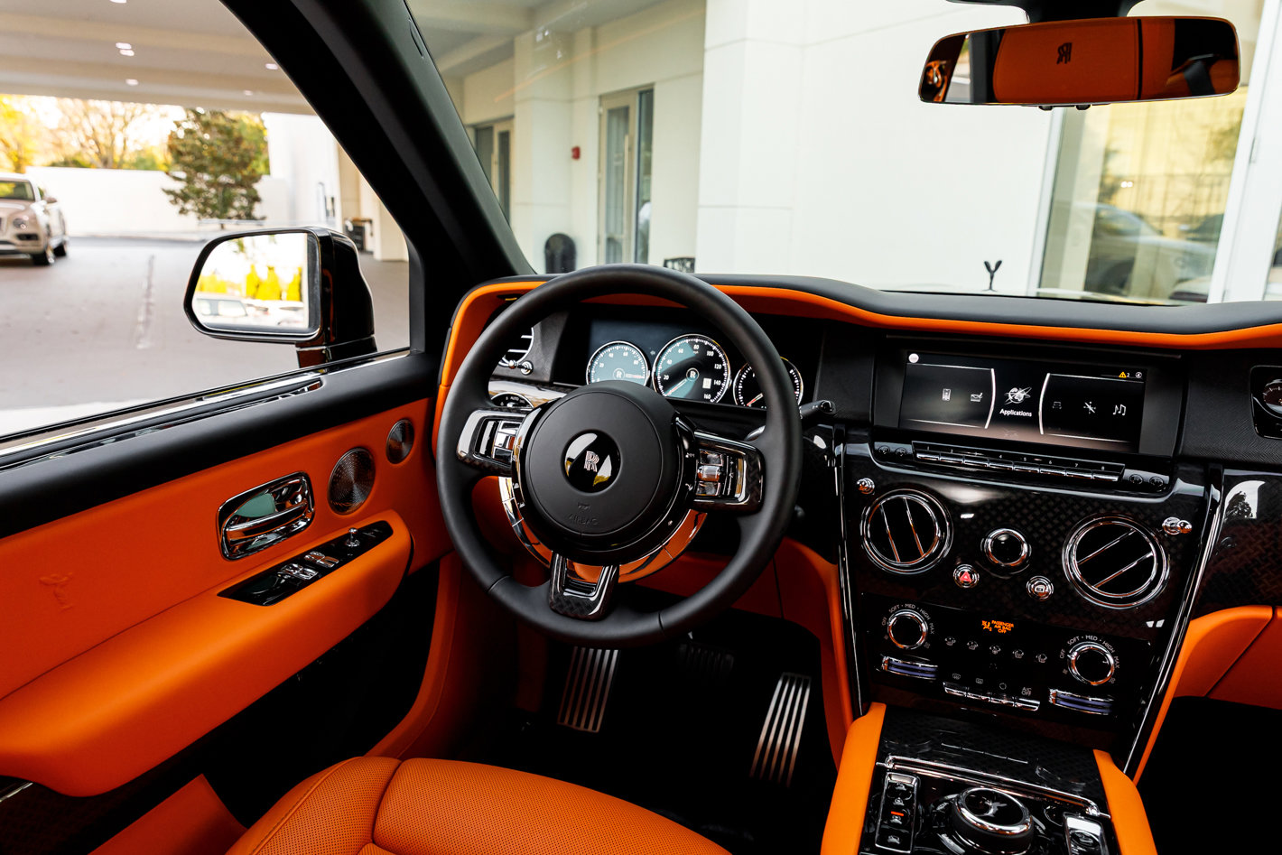 Certified 2024 Rolls-Royce Cullinan Black Badge w/ Driver's Package image 38