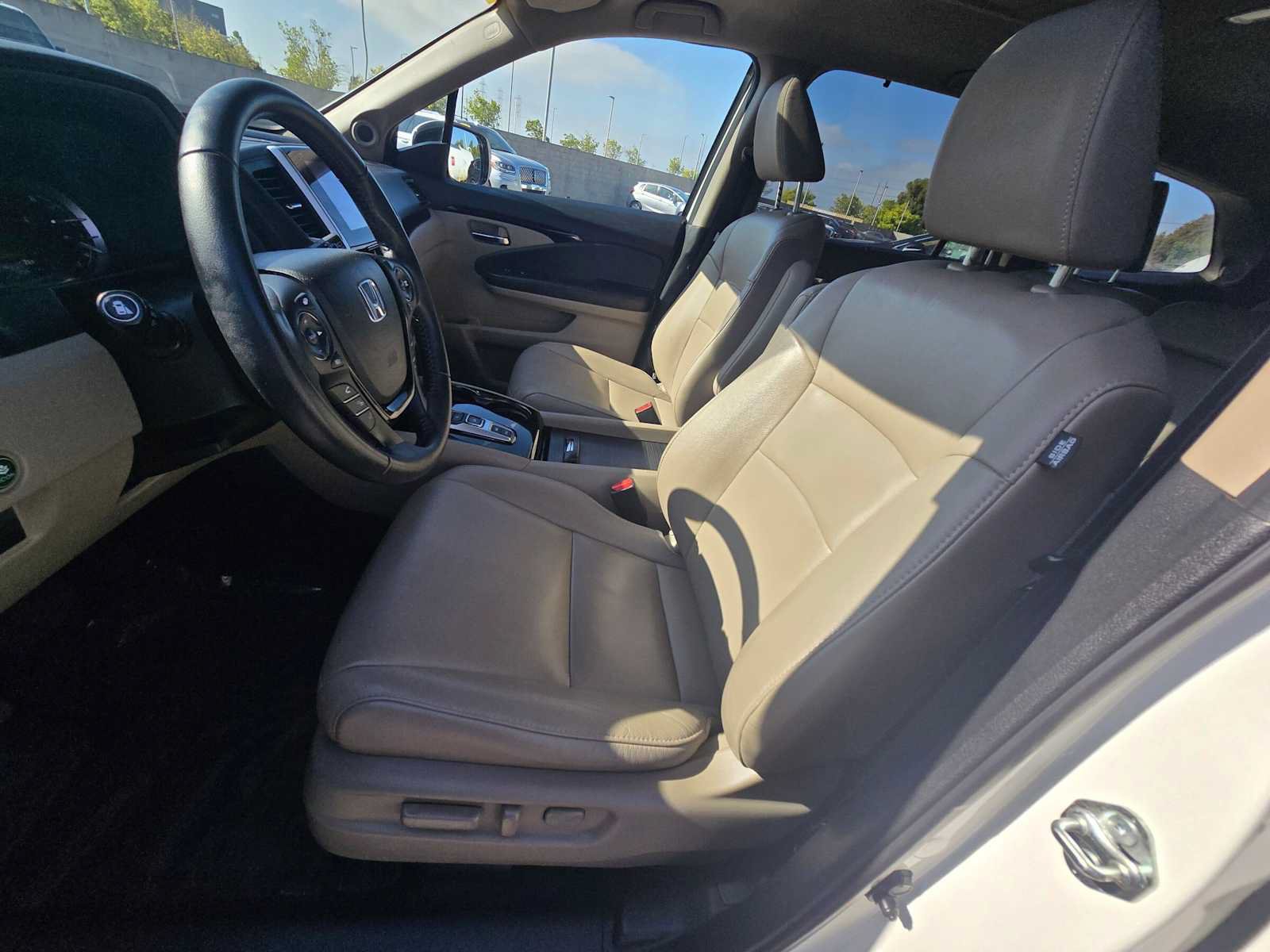 Used 2018 Honda Pilot Touring image 24