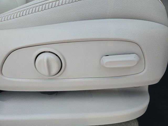 Used 2023 GMC Terrain Denali image 46