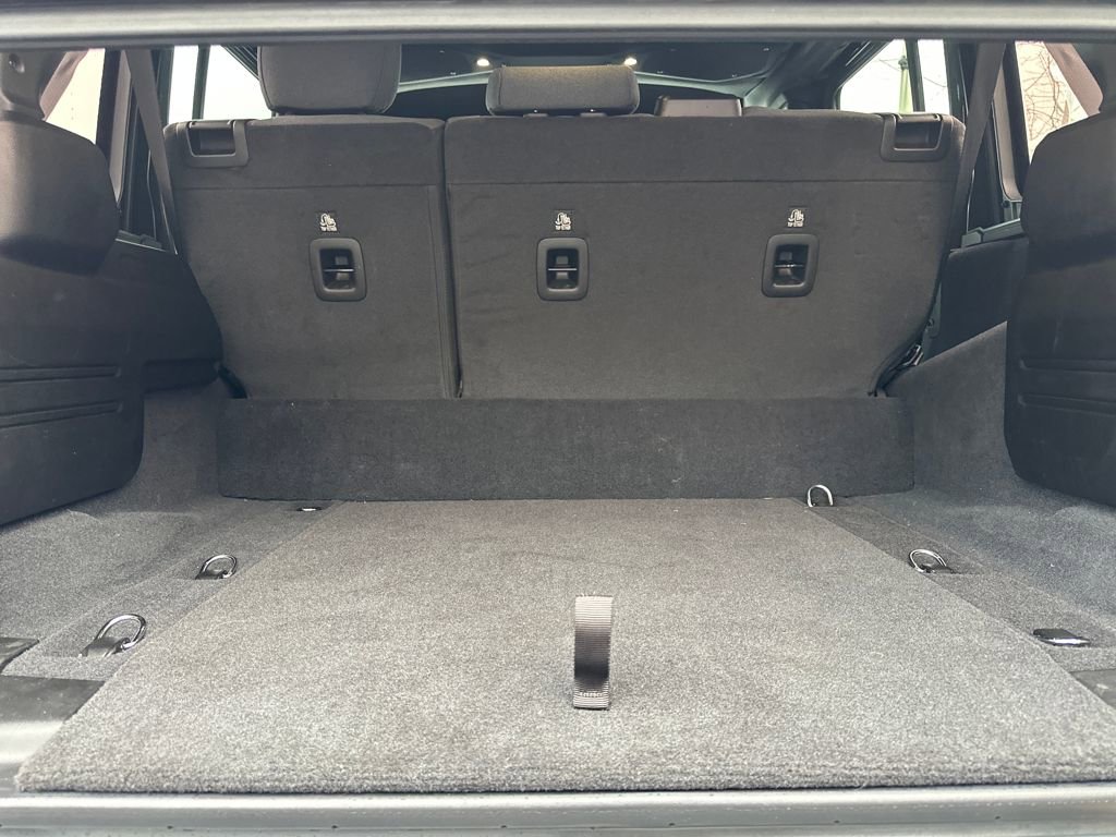 Used 2024 Jeep Wrangler Unlimited image 23