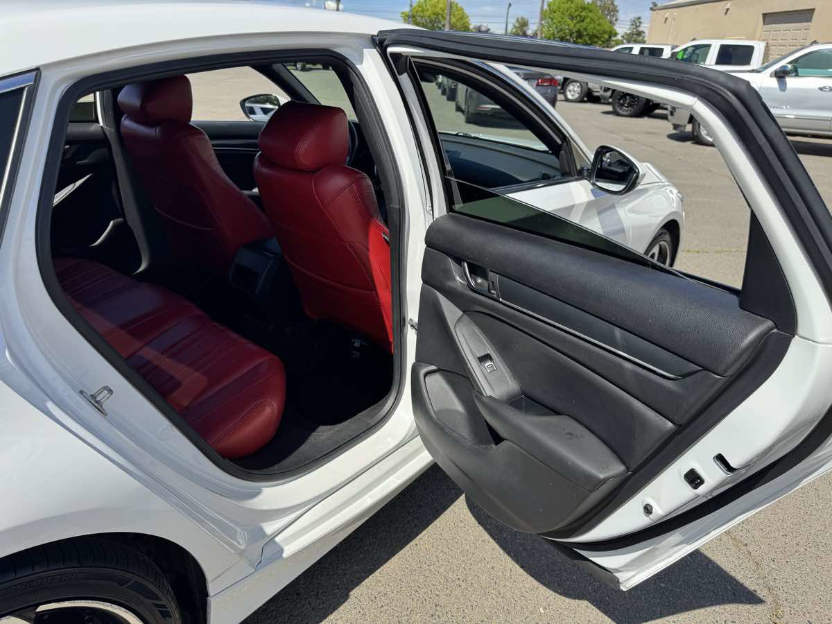 Used 2020 Honda Accord Sport image 17