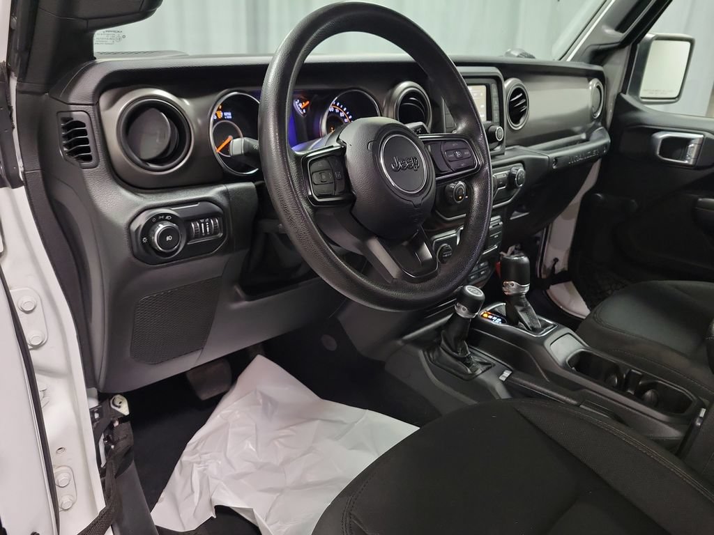 Used 2021 Jeep Wrangler Sport AWD/4WD image 15