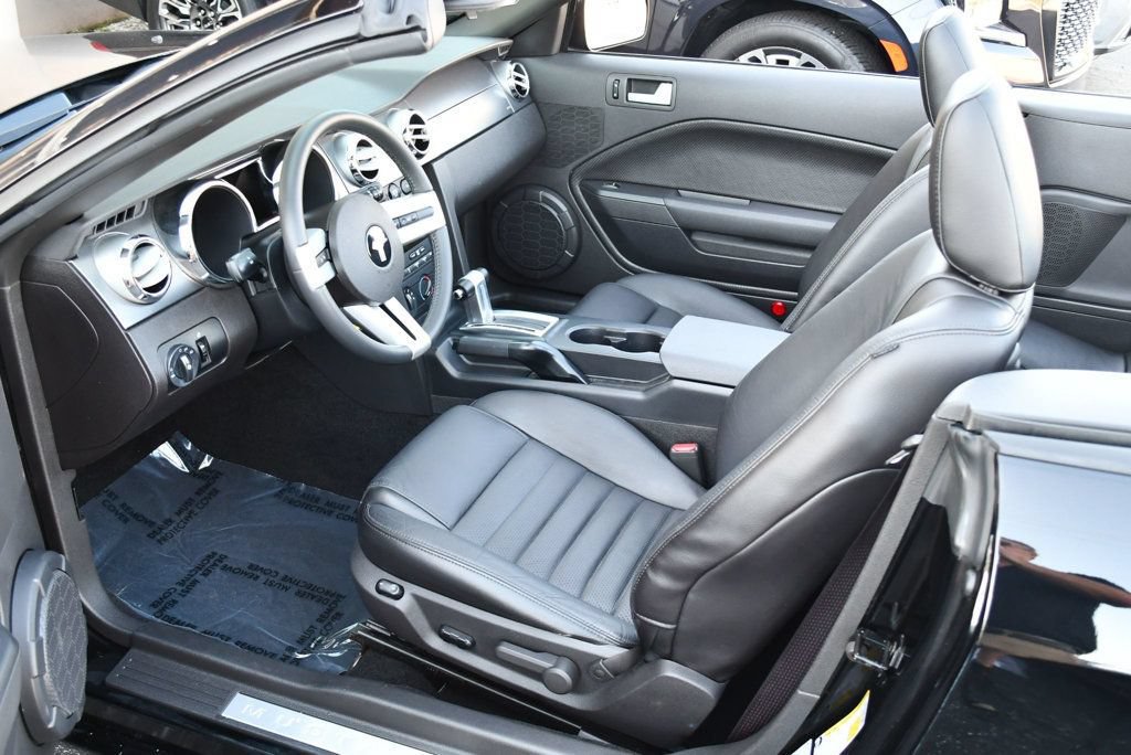 Used 2007 Ford Mustang GT RWD image 14