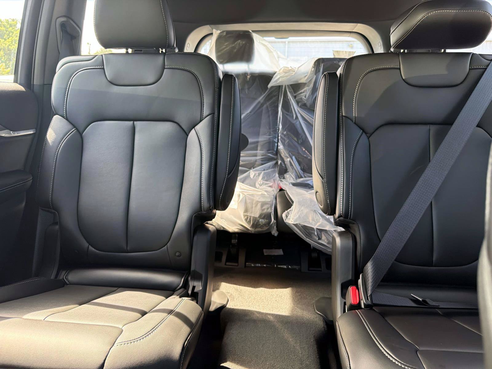 New 2027 Jeep Grand Cherokee L Limited AWD/4WD image 12