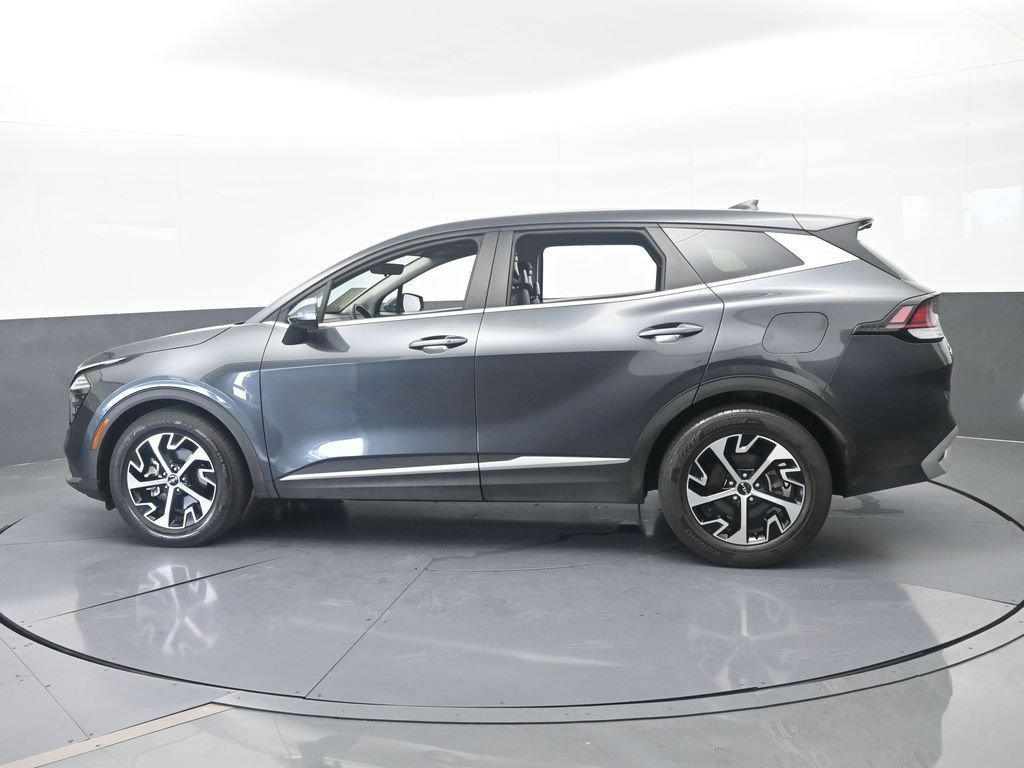 Used 2024 Kia Sportage EX FWD image 3