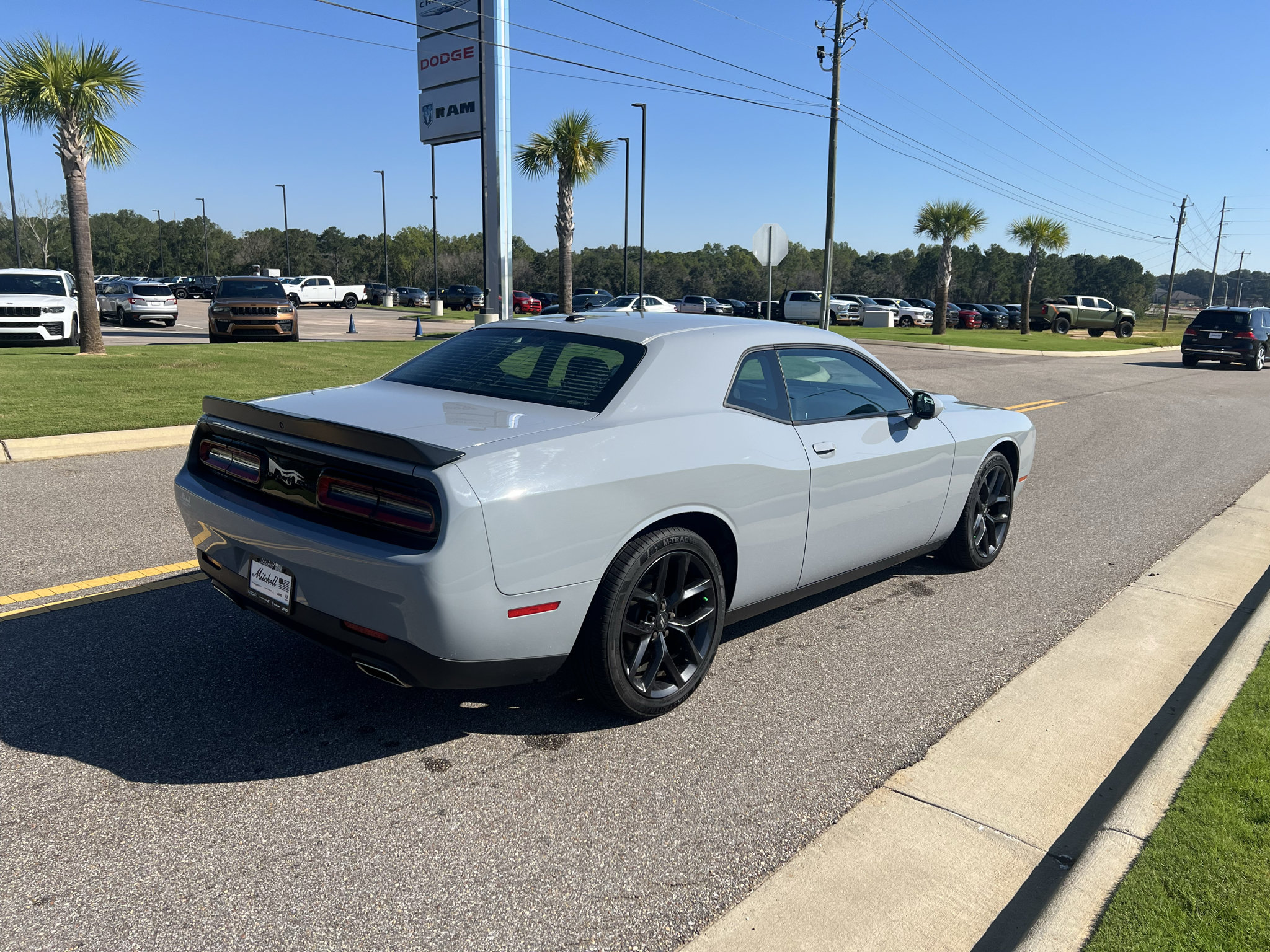 Used 2022 Dodge Challenger SXT w/ Blacktop Package RWD image 5