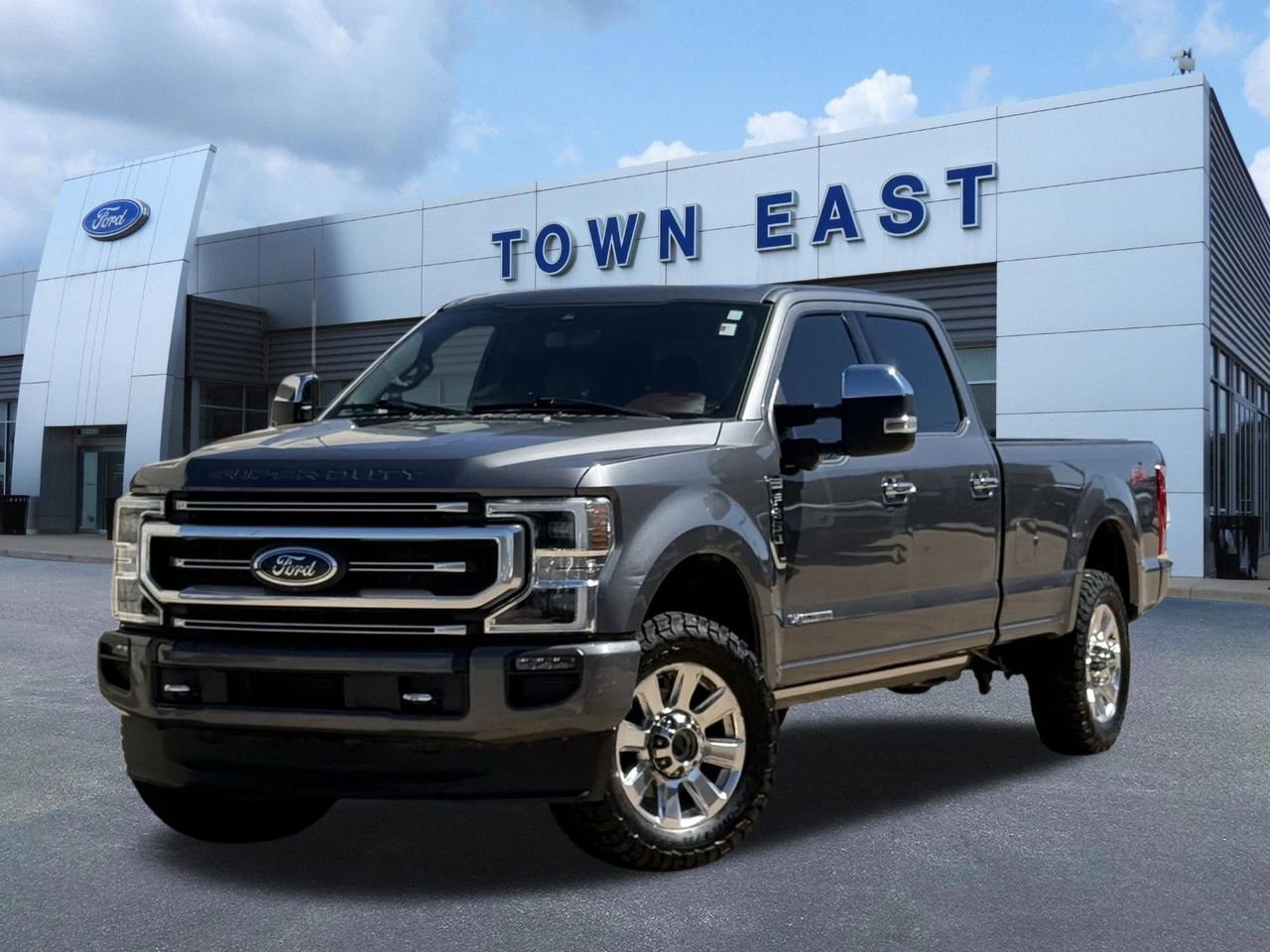 Certified 2022 Ford F350 Platinum image 1