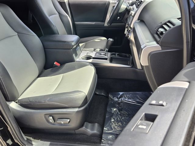 Used 2017 Toyota 4Runner SR5 Premium RWD image 16