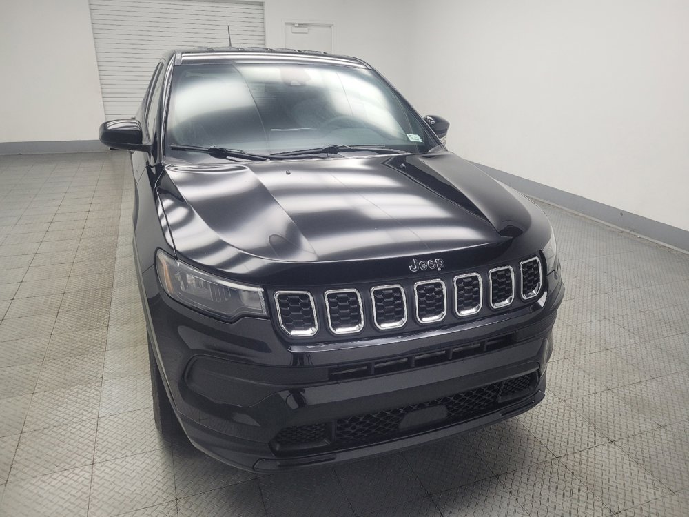 Used 2024 Jeep Compass Sport image 14