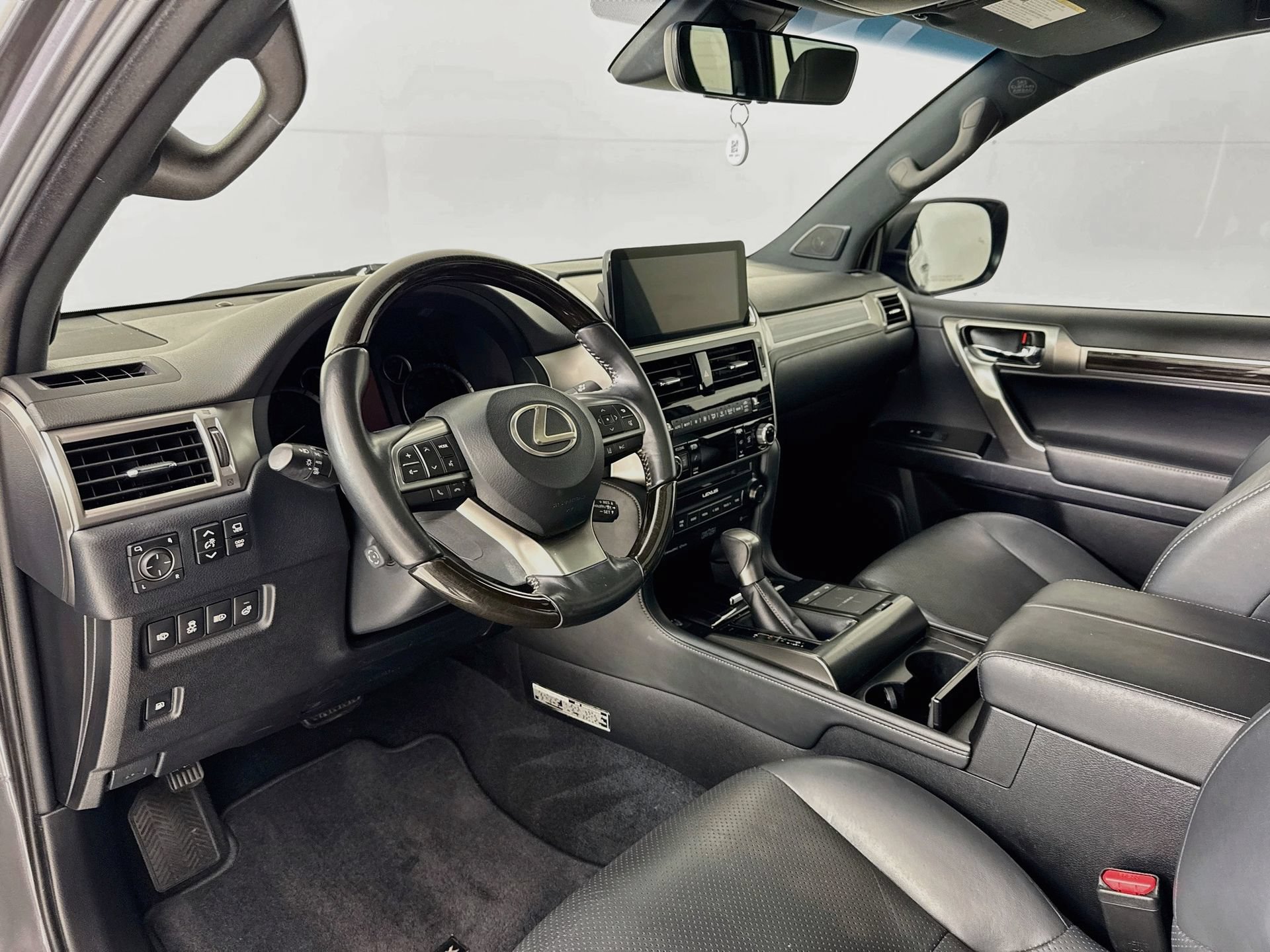 Used 2022 Lexus GX 460 Luxury w/ Off Road Package AWD/4WD image 10