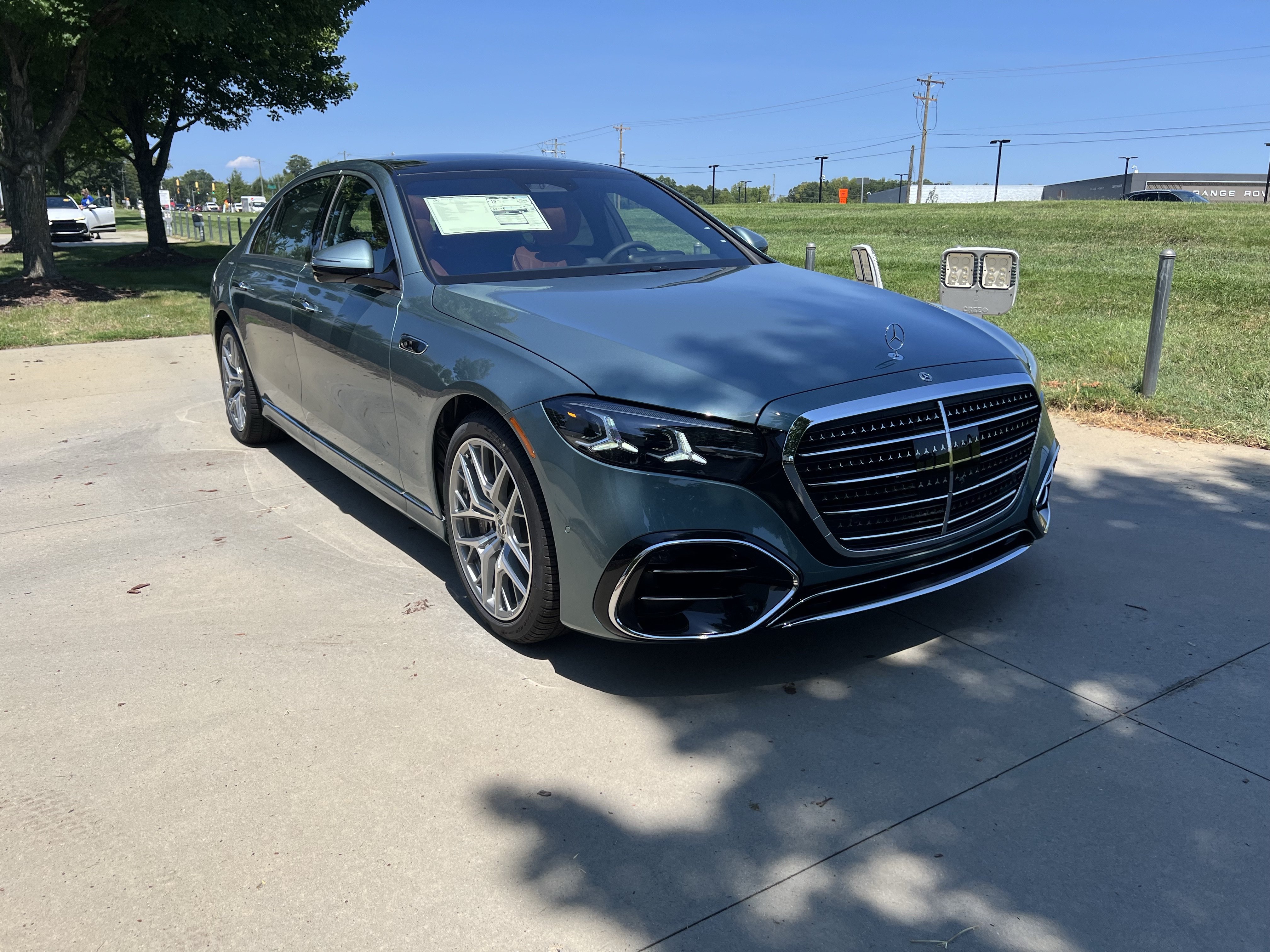 New 2027 Mercedes-Benz S 580 4MATIC Sedan video 2