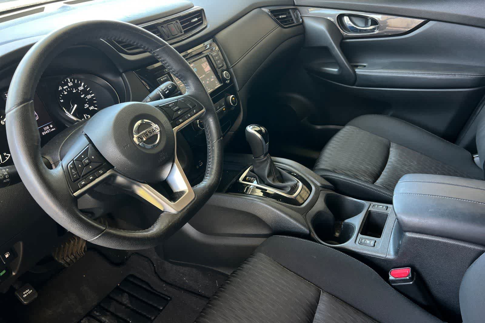 Used 2019 Nissan Rogue S w/ Special Edition Package FWD image 14