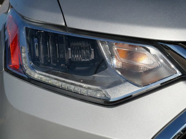 Used 2021 Chevrolet Traverse Premier w/ LPO, Floor Liner Package AWD/4WD image 10