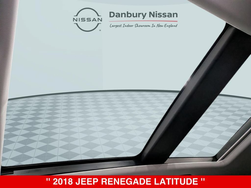 Used 2018 Jeep Renegade Latitude w/ Cold Weather Group AWD/4WD image 26