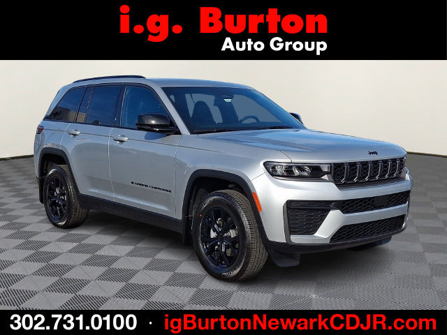 New 2026 Jeep Grand Cherokee Altitude AWD/4WD image 1