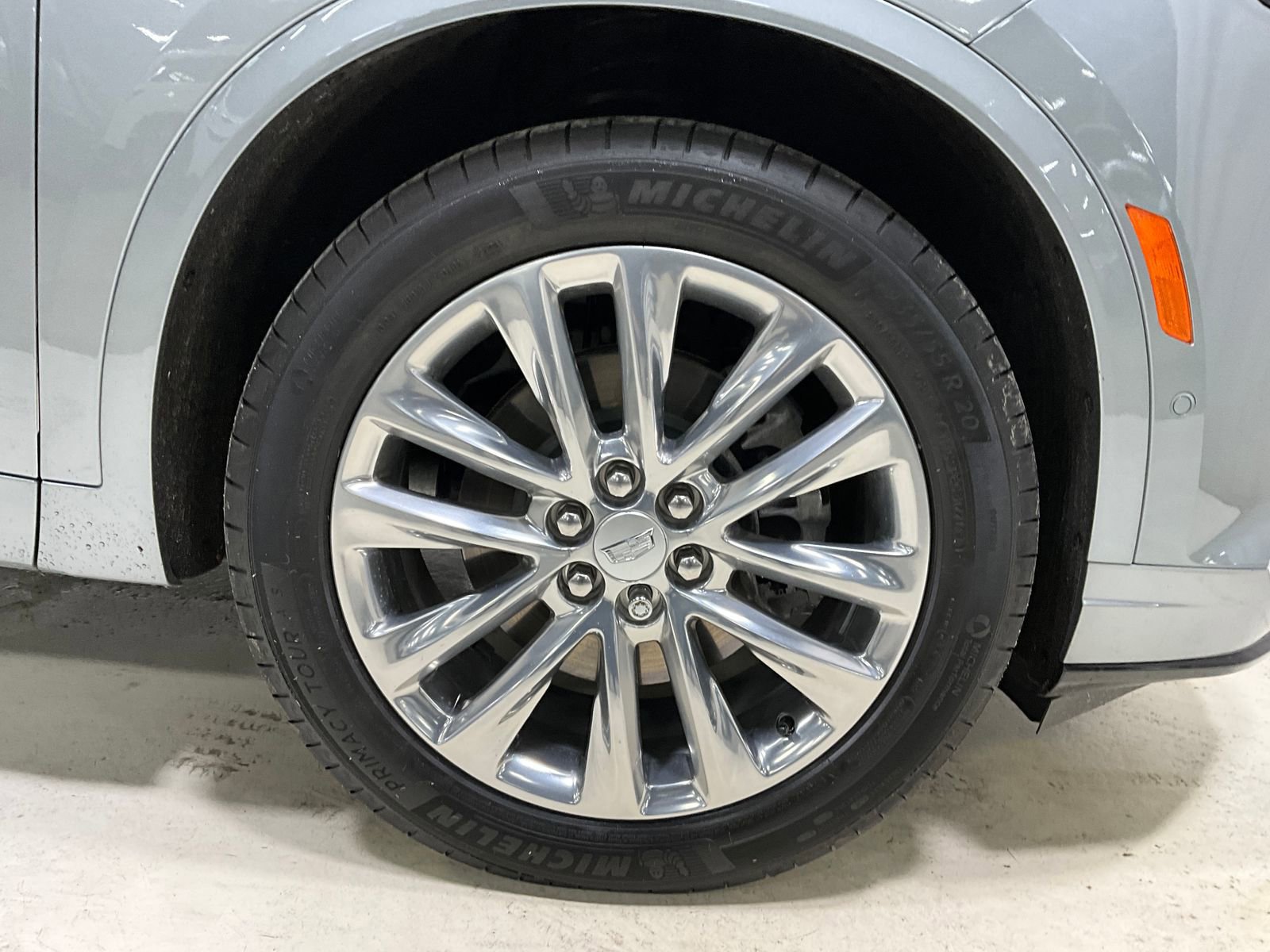 Used 2023 Cadillac XT6 Premium Luxury w/ Technology Package image 10