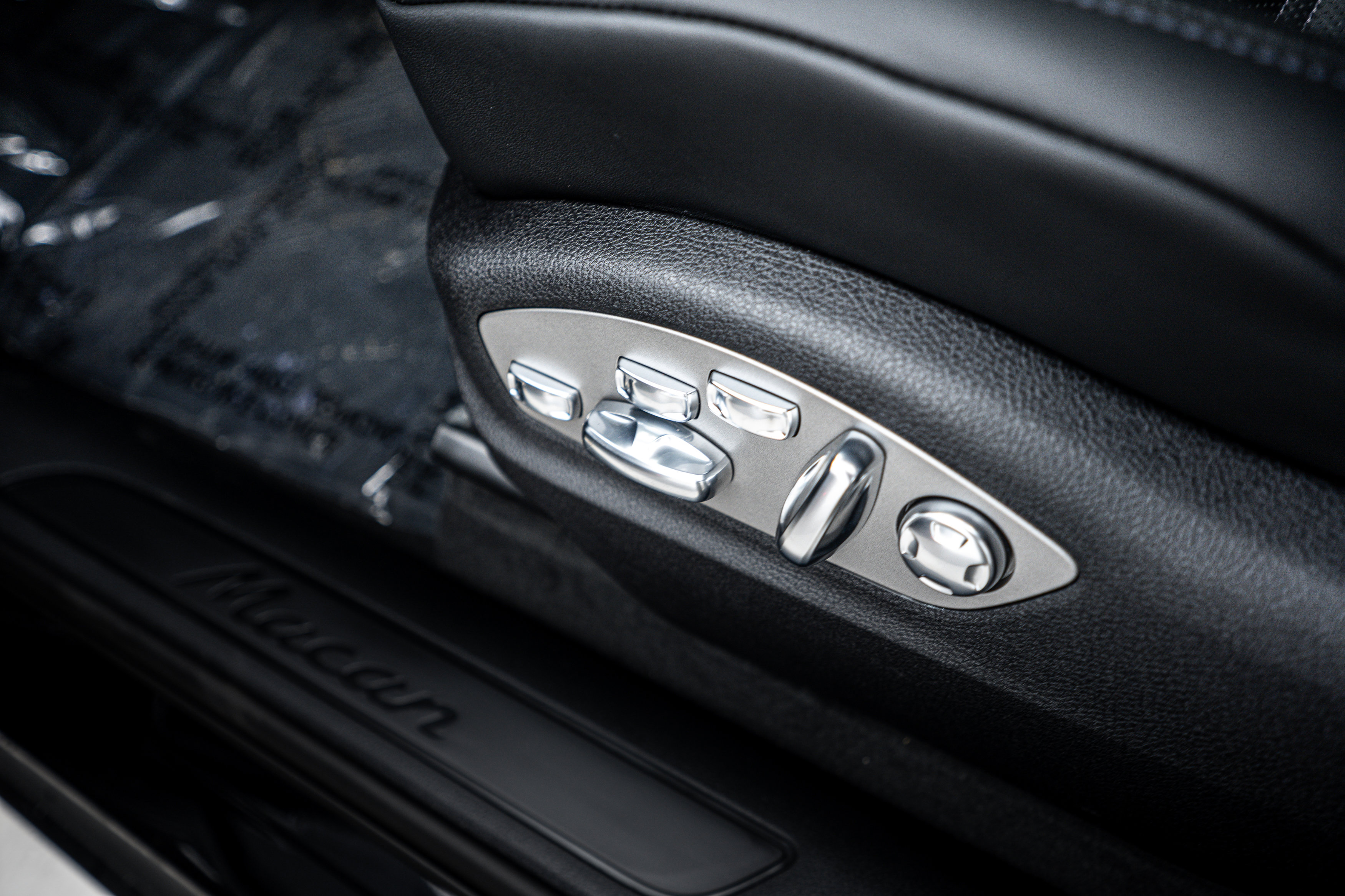 New 2025 Porsche Macan image 20