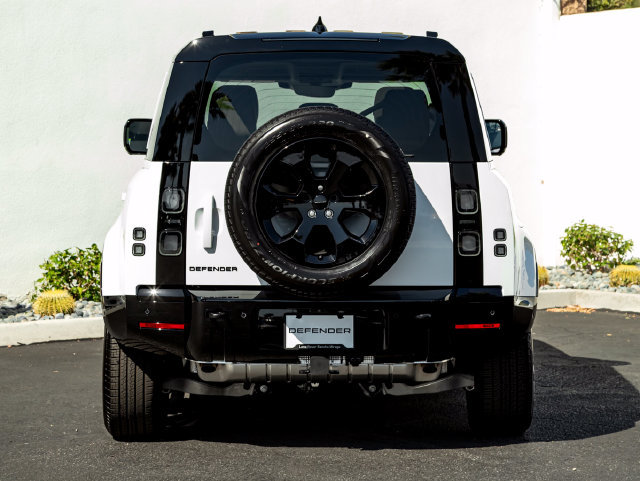 New 2026 Land Rover Defender 110 X-Dynamic SE AWD/4WD image 8