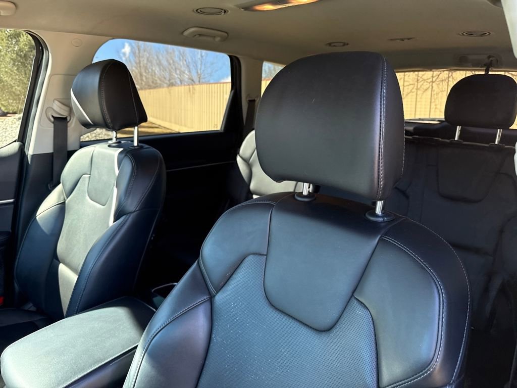 Used 2024 Kia Telluride LX image 12