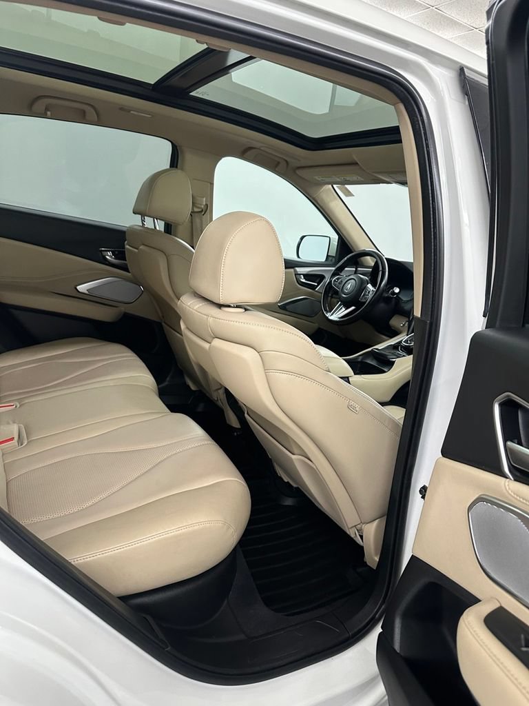 Used 2019 Acura RDX w/ Technology Package AWD/4WD image 30