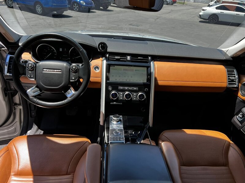 Used 2017 Land Rover Discovery HSE Luxury AWD/4WD image 26