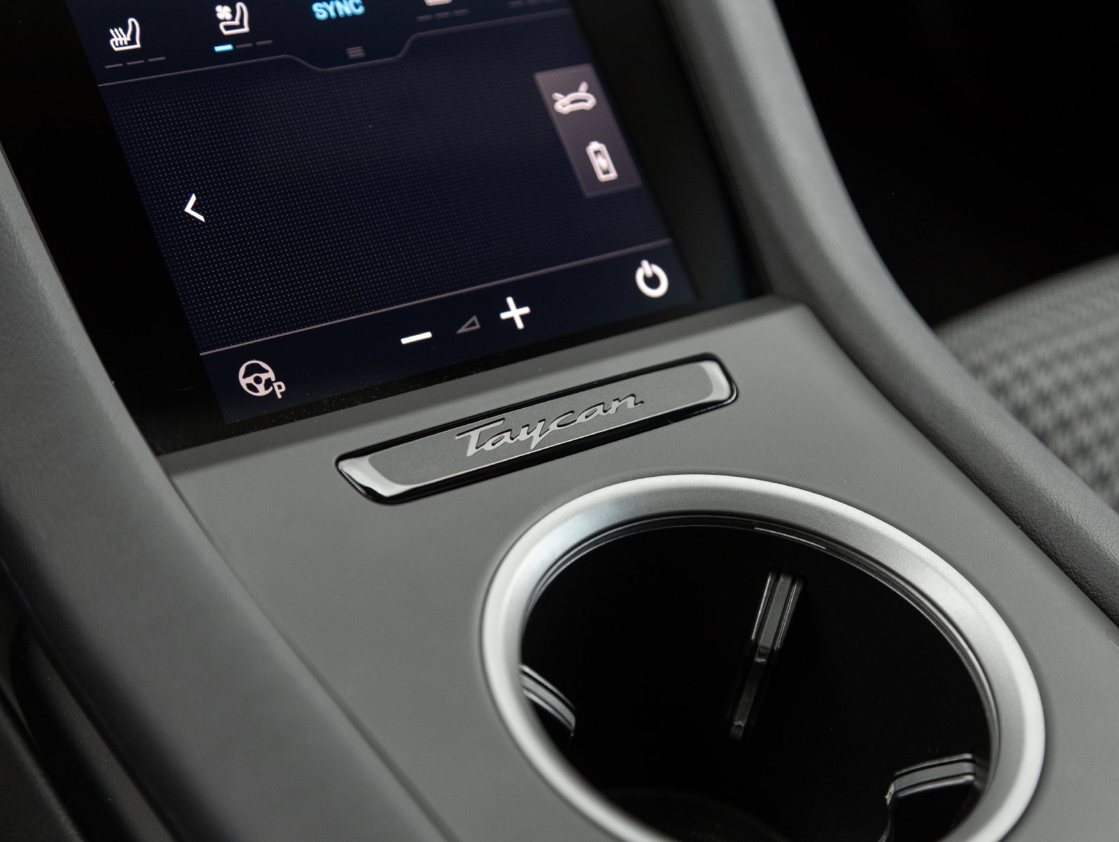 Certified 2025 Porsche Taycan AWD/4WD image 27