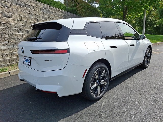 New 2026 BMW iX xDrive60 w/ Premium Package image 6