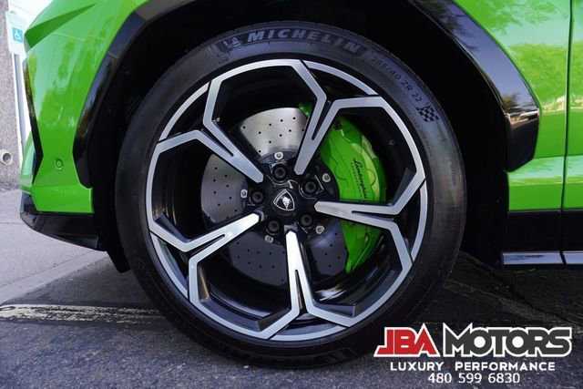 Used 2021 Lamborghini Urus AWD/4WD image 31