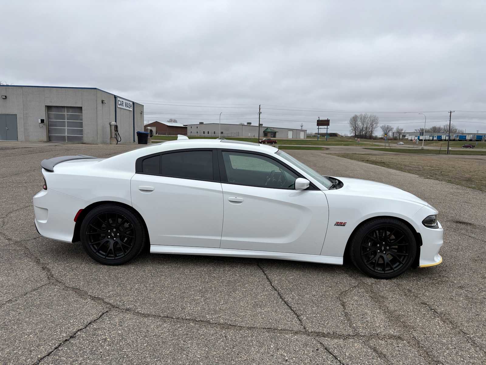 Used 2019 Dodge Charger Scat Pack w/ Dynamics Package RWD image 3