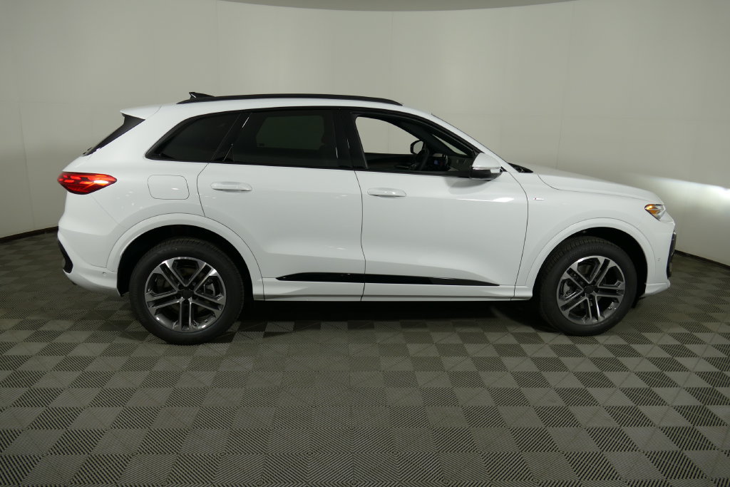 New 2026 Audi Q5 2.0T AWD/4WD image 2