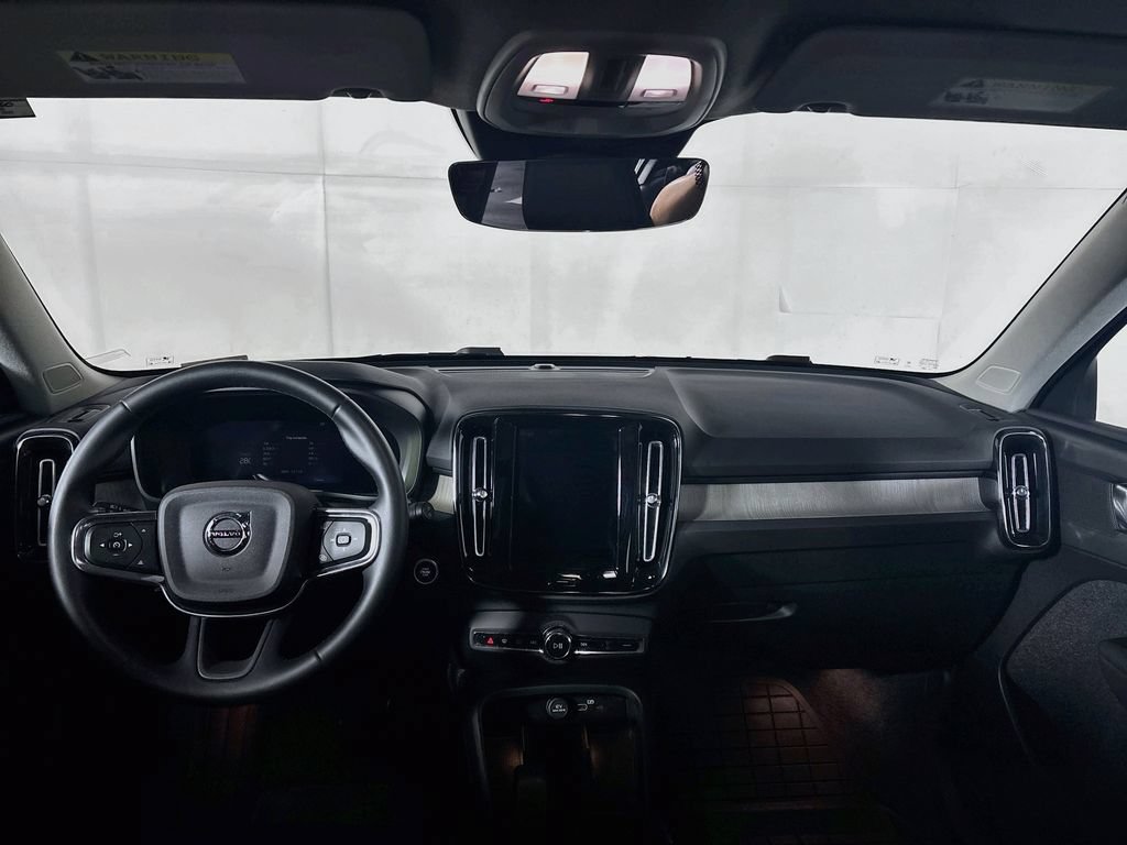 Used 2024 Volvo XC40 B5 Core AWD/4WD image 12