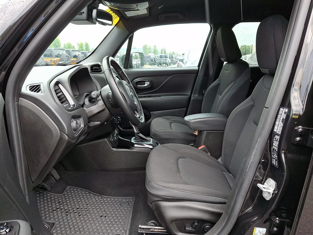 Used 2022 Jeep Renegade Latitude AWD/4WD image 14