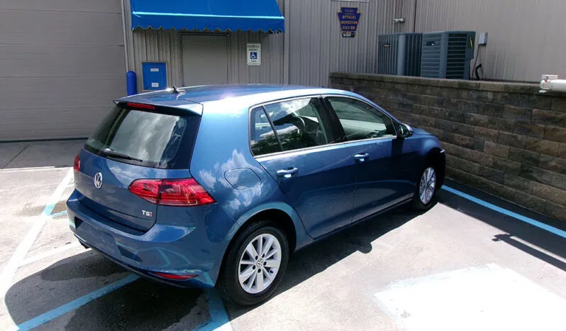Used 2017 Volkswagen Golf SE FWD image 7