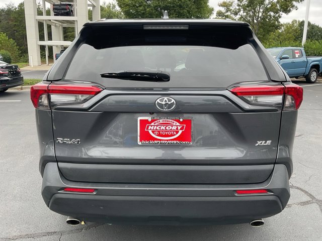 Used 2024 Toyota RAV4 XLE FWD image 9