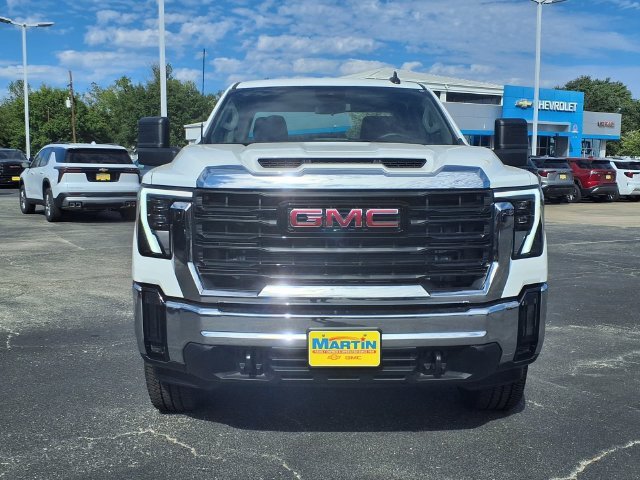 New 2026 GMC Sierra 3500 Pro AWD/4WD image 2
