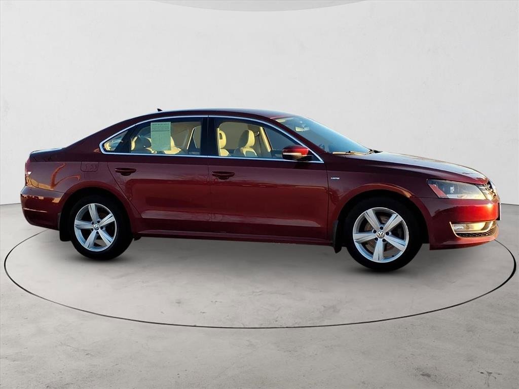 Used 2015 Volkswagen Passat 1.8T Limited Edition image 5