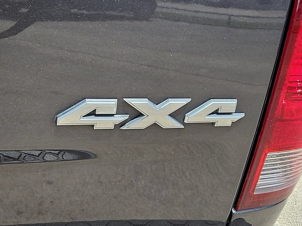 Used 2023 RAM 1500 Classic SLT w/ Trailer & Traction Group AWD/4WD image 15