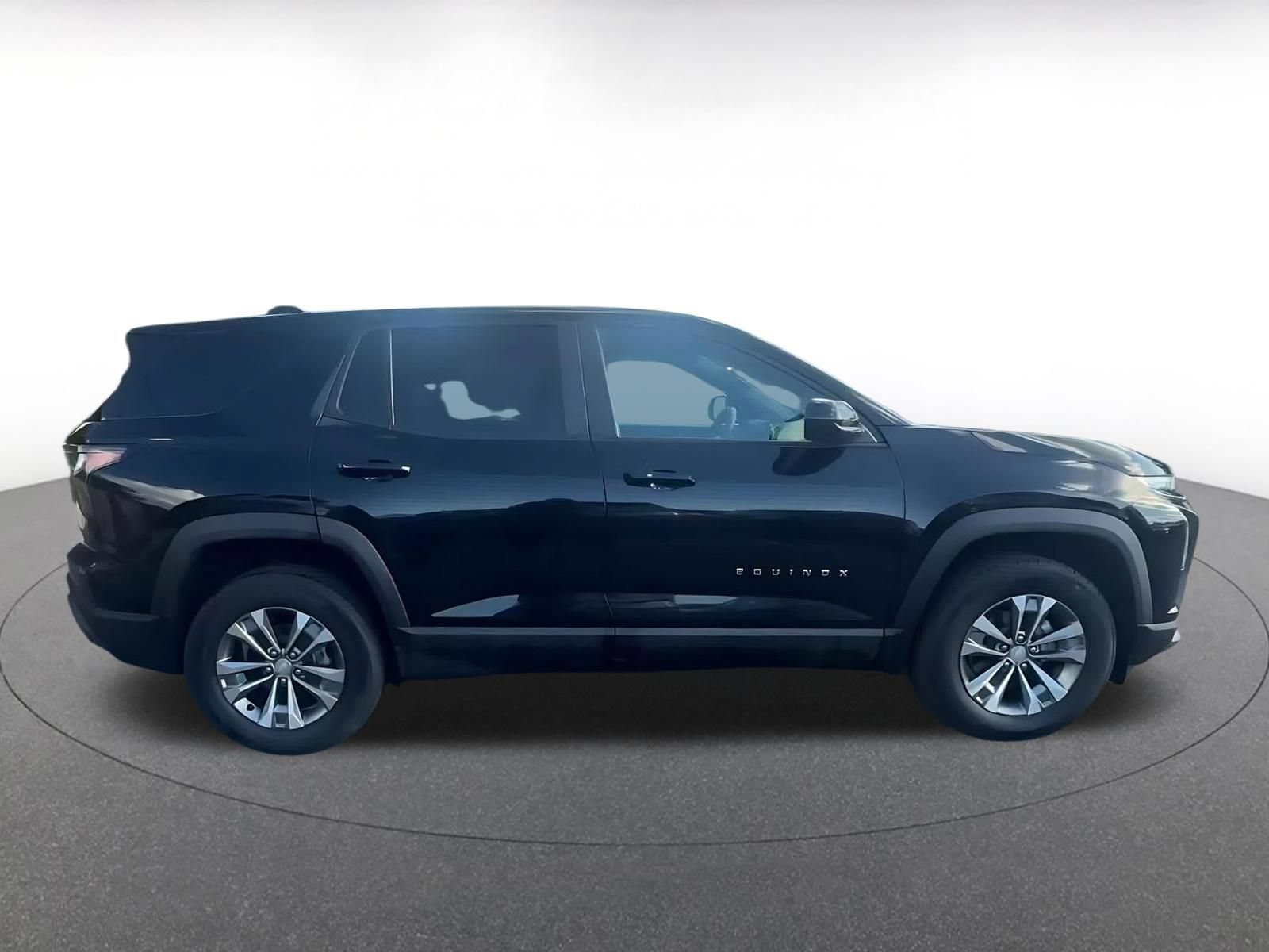 Used 2025 Chevrolet Equinox LT AWD/4WD image 15
